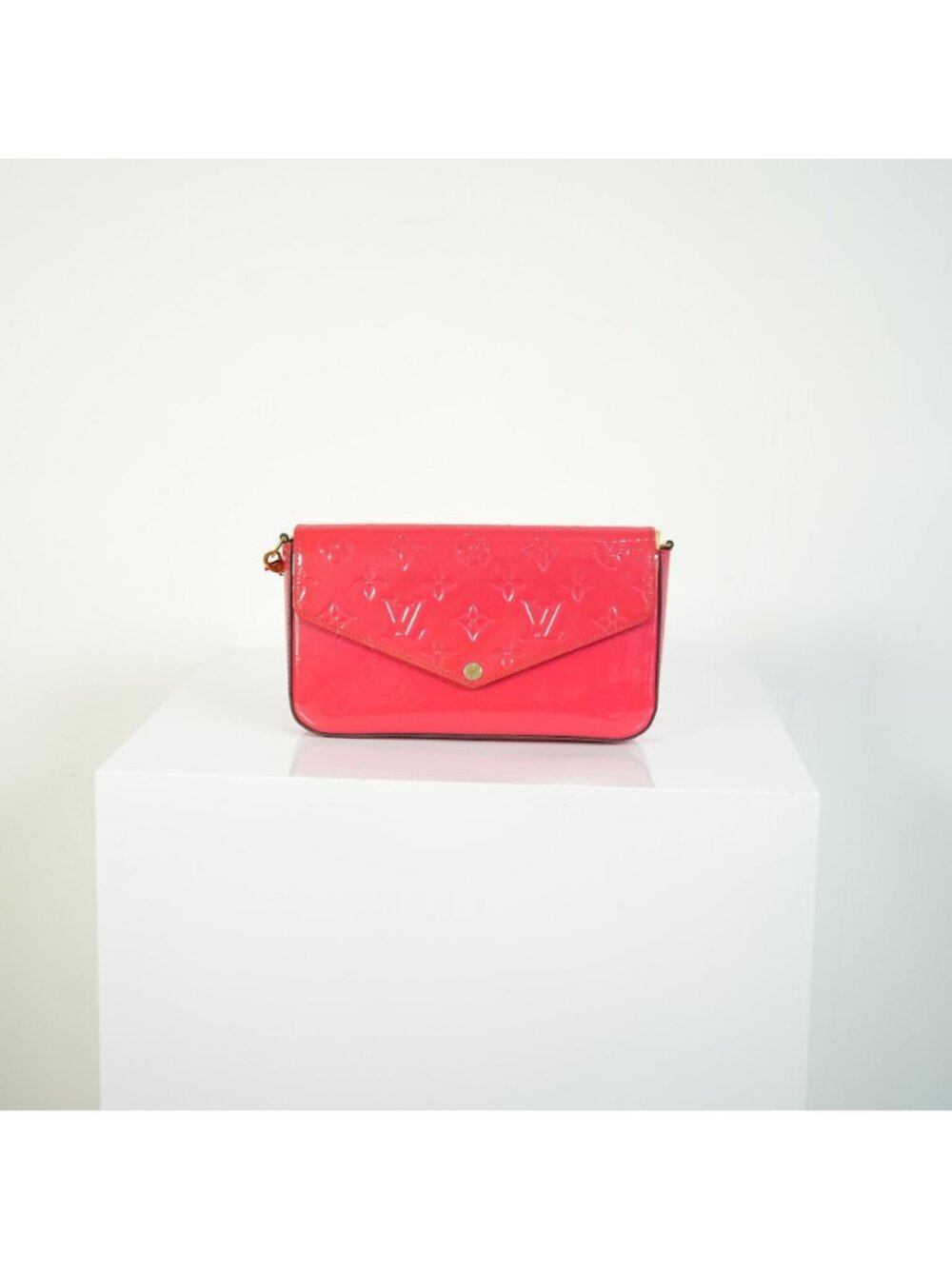 Louis Vuitton Felicie Pochette Monogram Vernis Pink Leather Wallet on Chain Bag